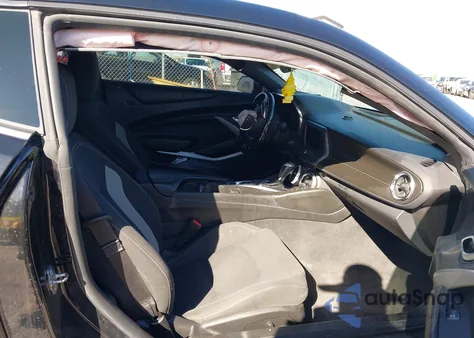 2022 Chevrolet Camaro Rwd 1Lt z USA, uszkodzony, nr VIN 1G1FB1RX3N0119591